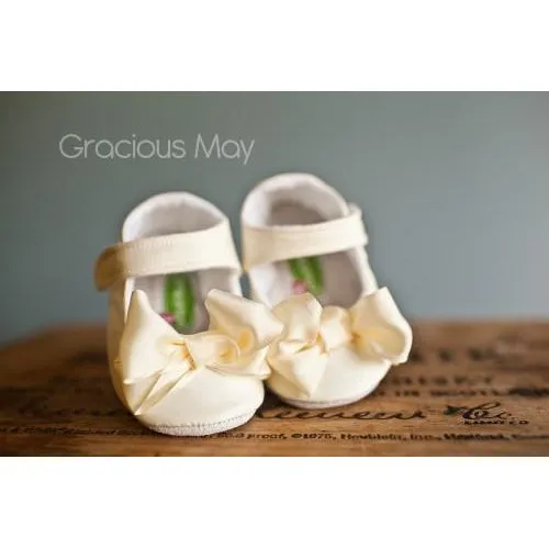 Gracious May Silk Bow Shoe in Ivory