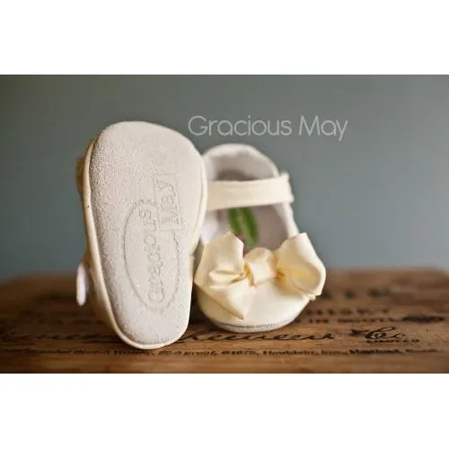 Gracious May Silk Bow Shoe in Ivory