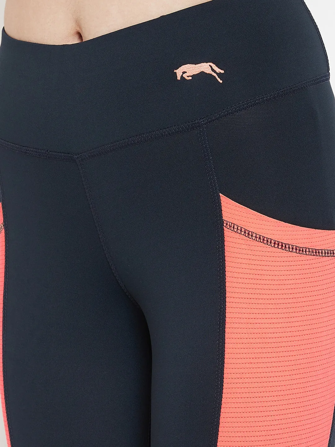 JUMP USA Women Black & Peach Colourblocked Active Wear Tights