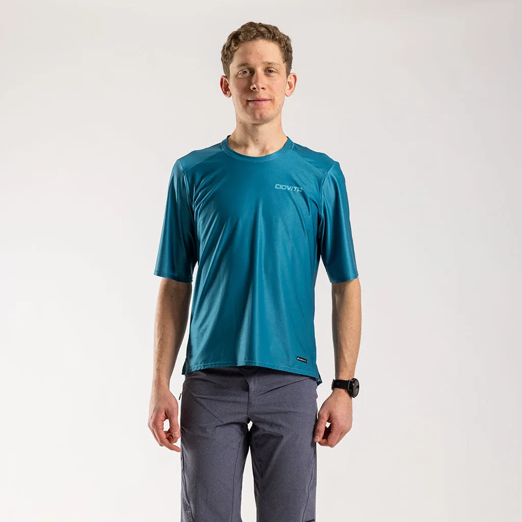 Men's Lightweight Short Sleeve Trail Tee (Lake)