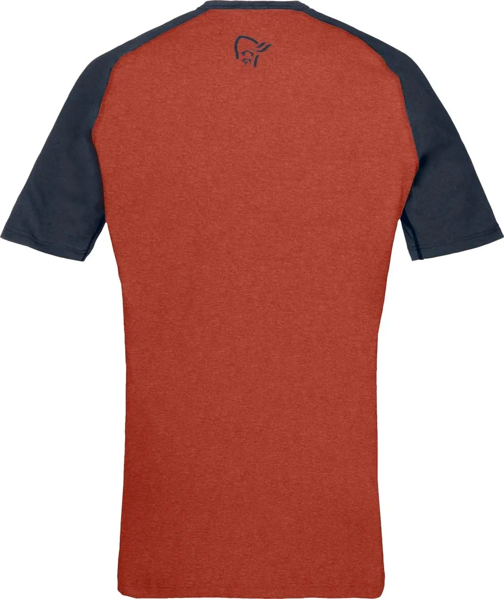 Norrøna Men&#x27;s Fjørå Equaliser Lightweight T-Shirt  Rooibos Tea/Indigo Night | Buy Norrøna Men&#x27;s Fjørå Equaliser Lightweight T-Shirt  Rooibos Tea/Indigo Night here | Outnorth