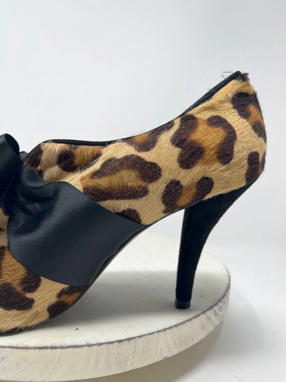 Stuart Weitzman Size 10 Black & Brown Animal Print Heels